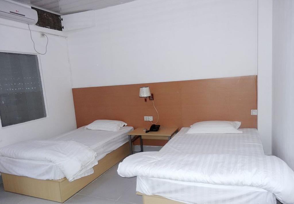 Airlines Business Hotel Port Vila Quarto foto