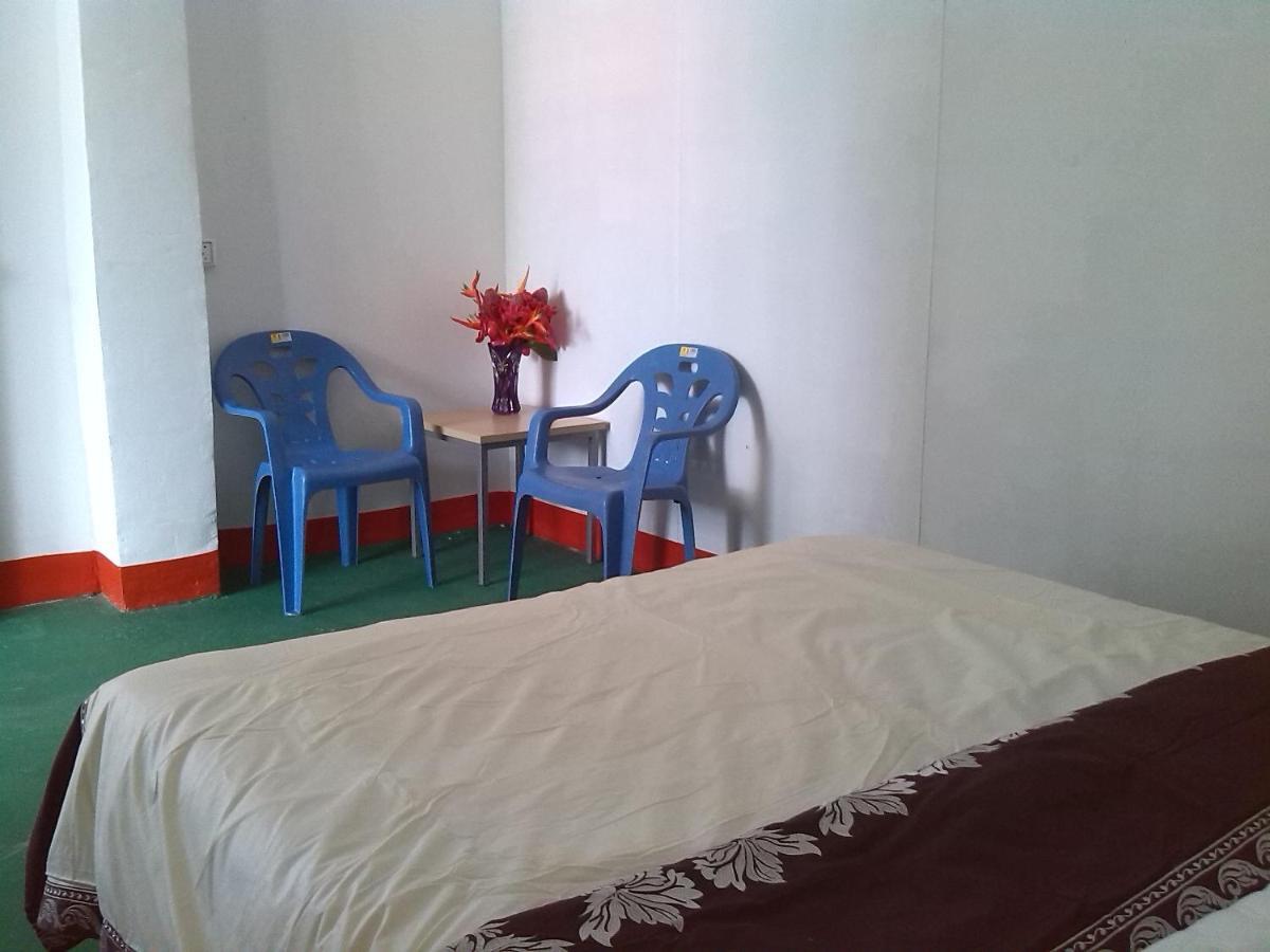 Airlines Business Hotel Port Vila Quarto foto
